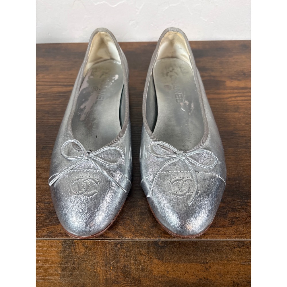 Chanel Silver Metallic Leather CC Logo Bow Ballet Flats Shoes Italy - Picture 5 of 11